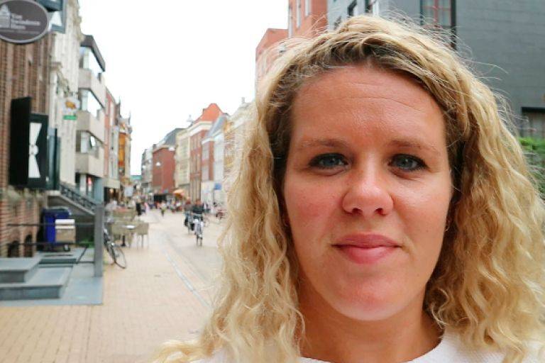 Rian laat zien waar je 5G Masterclasses kunt volgen
